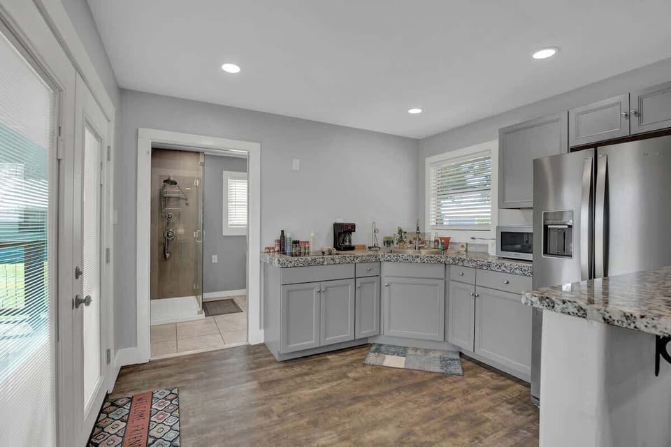 House, 1 Queen Bed, Patio (682 Old Comfort Gst) | Private kitchen | Coffee/tea maker