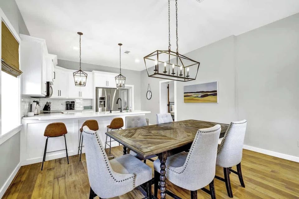 House, Multiple Beds, Hot Tub (496 Ranch 1631- Cmb) | Dining