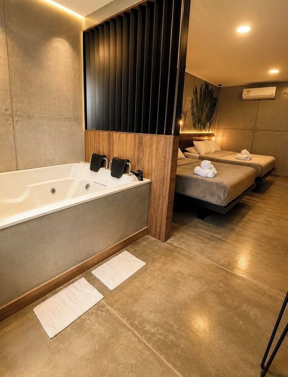 Deluxe Studio Suite with Air Conditioning | Premium bedding, pillowtop beds, minibar, WiFi (free)