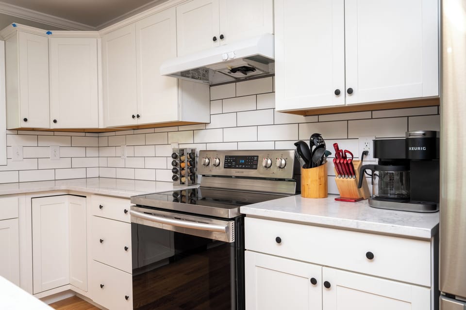 Newly updated kitchen with all of your cooking essentials. 