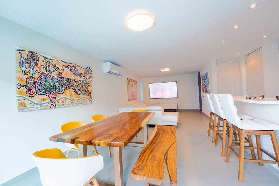 Dining room

