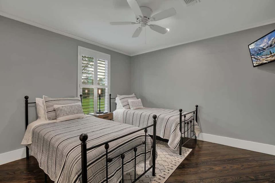 House, Multiple Beds, Pool Access (264 S College St) | 3 bedrooms, individually decorated, individually furnished, bed sheets