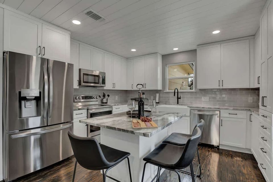 House, Multiple Beds, Pool Access (264 S College St) | Private kitchen | Coffee/tea maker, toaster