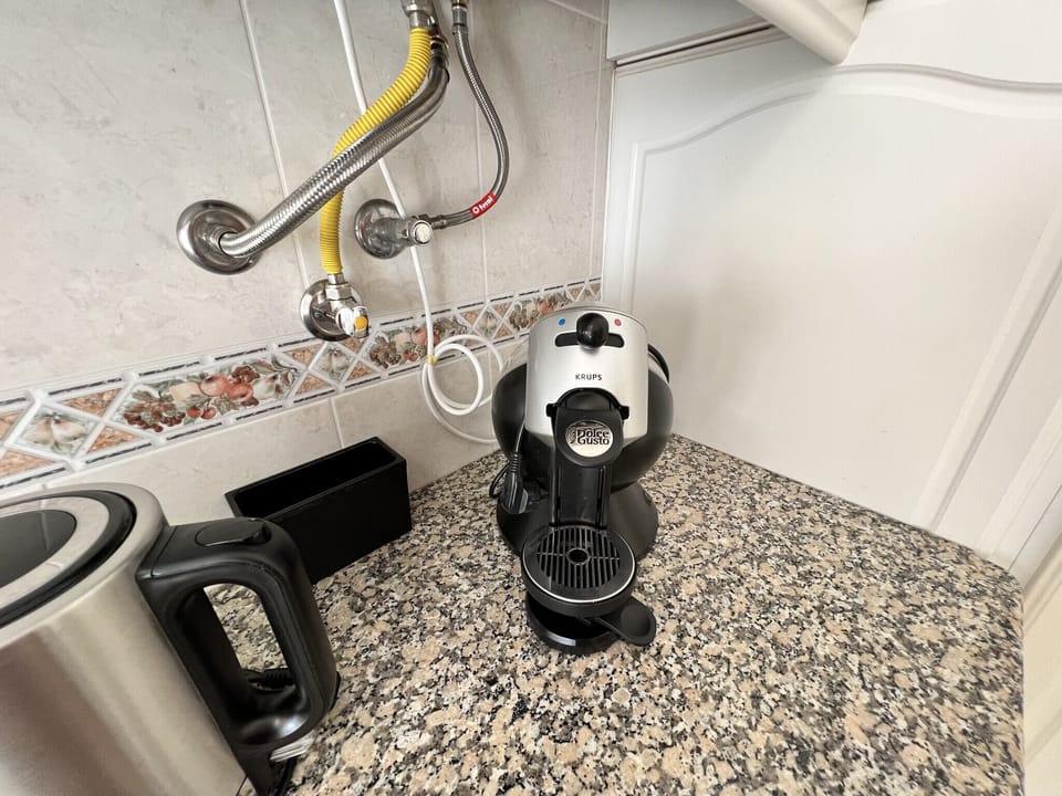 Microwave, oven, coffee/tea maker, electric kettle