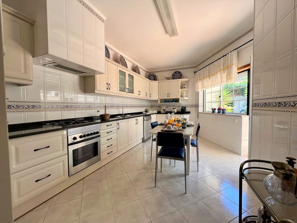 House, 5 Bedrooms, Terrace | Private kitchen | Coffee/tea maker, microwave, oven, dishwasher