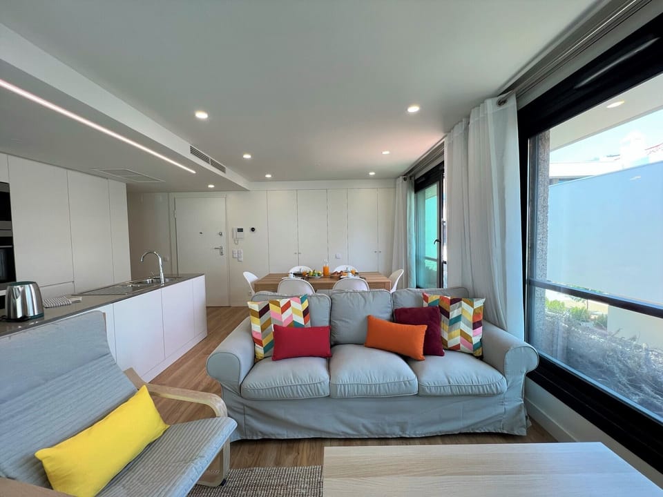 Apartment, 2 Bedrooms, 2 Bathrooms | Living room