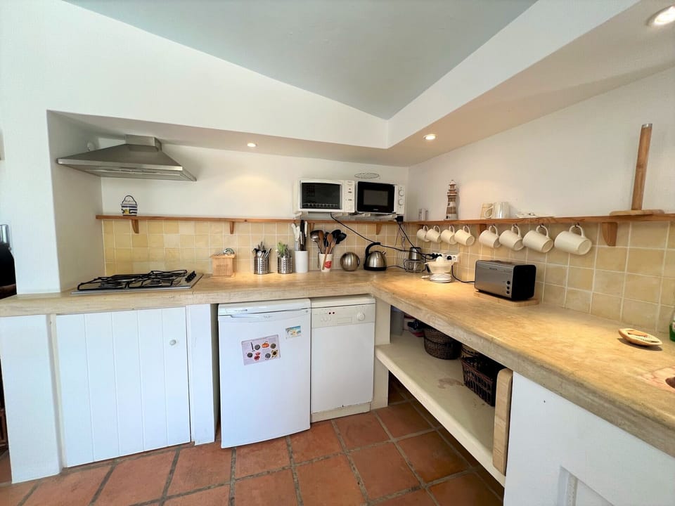 Villa, 4 Bedrooms, Private Pool | Private kitchen | Microwave, oven, coffee/tea maker, electric kettle