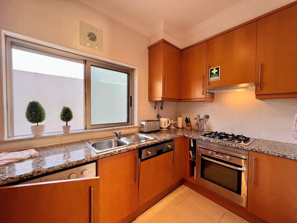 Apartment, 1 Bedroom, Pool Access | Private kitchen | Coffee/tea maker, microwave, oven, dishwasher