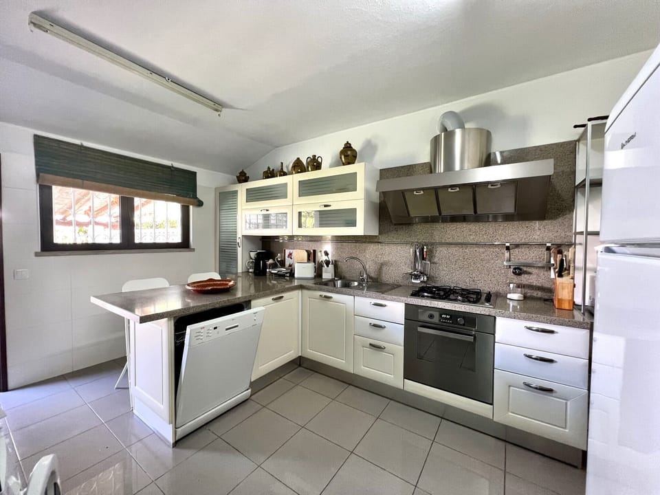 Villa, 4 Bedrooms, Private Pool | Private kitchen | Coffee/tea maker, microwave, oven, dishwasher