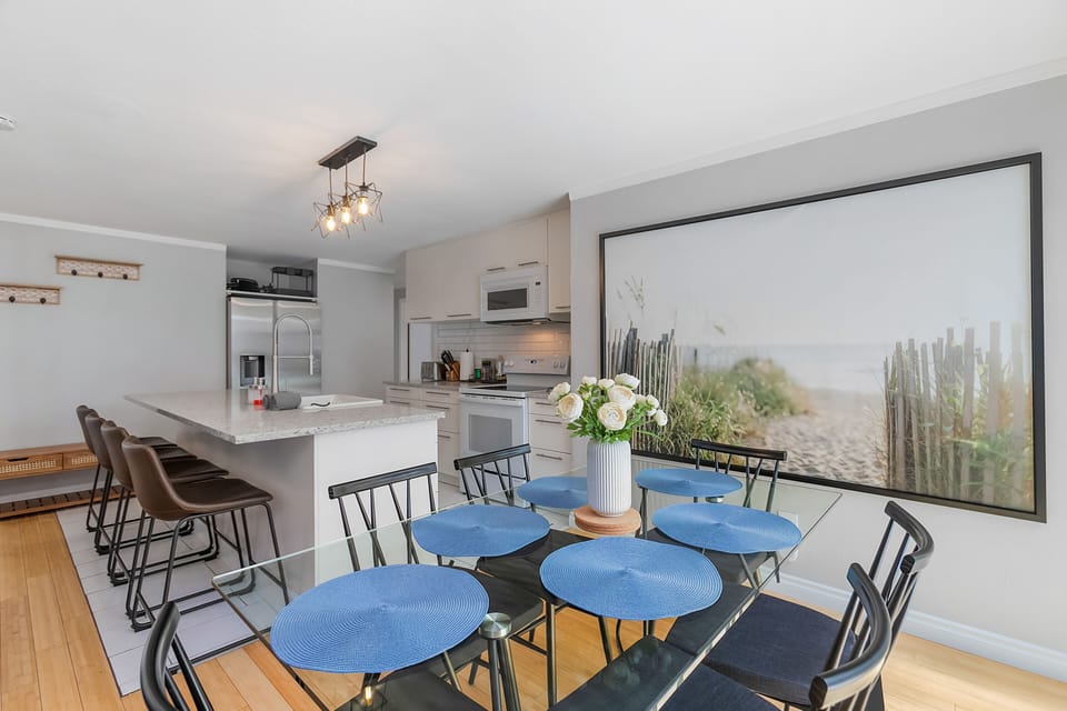 Classic Apartment | Living area | TV