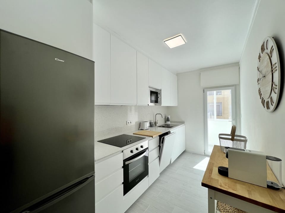 Apartment, 3 Bedrooms, 2 Bathrooms | Private kitchen | Coffee/tea maker, microwave, oven, dishwasher
