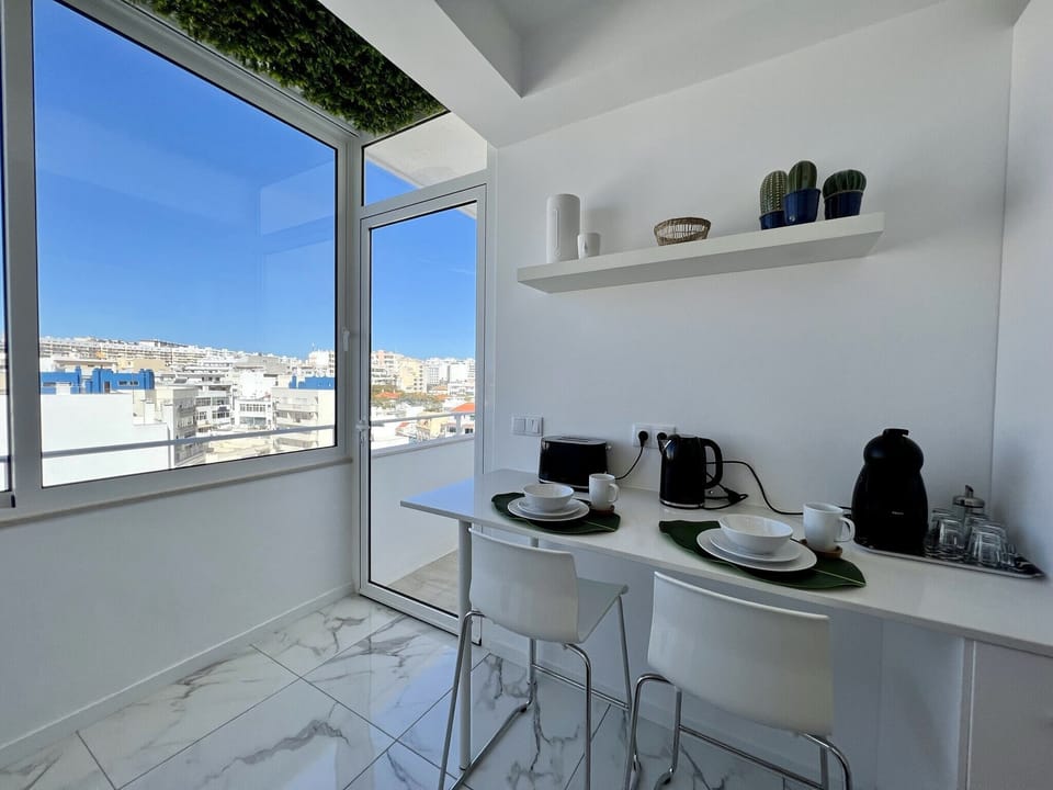 Apartment, 3 Bedrooms, Terrace | Private kitchen | Microwave, oven, dishwasher, coffee/tea maker