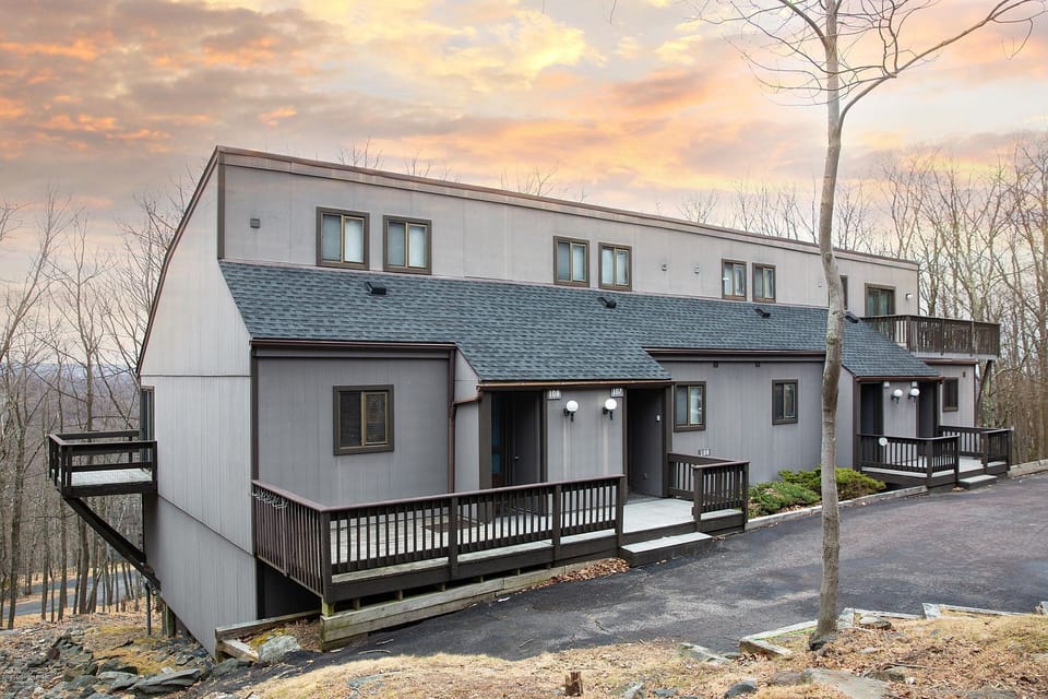 Ski Lift Summer Drift vacation rental in Village At Camelback, Poconos.
