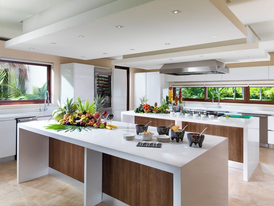 Villa (Azul Esmeralda) | Shared kitchen | Coffee/tea maker, full-size fridge, microwave, oven