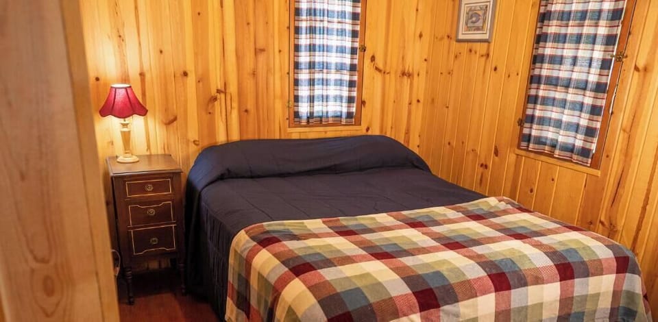 *Guests bring all their own bedding (pillows/sheets/blankets) and towels.