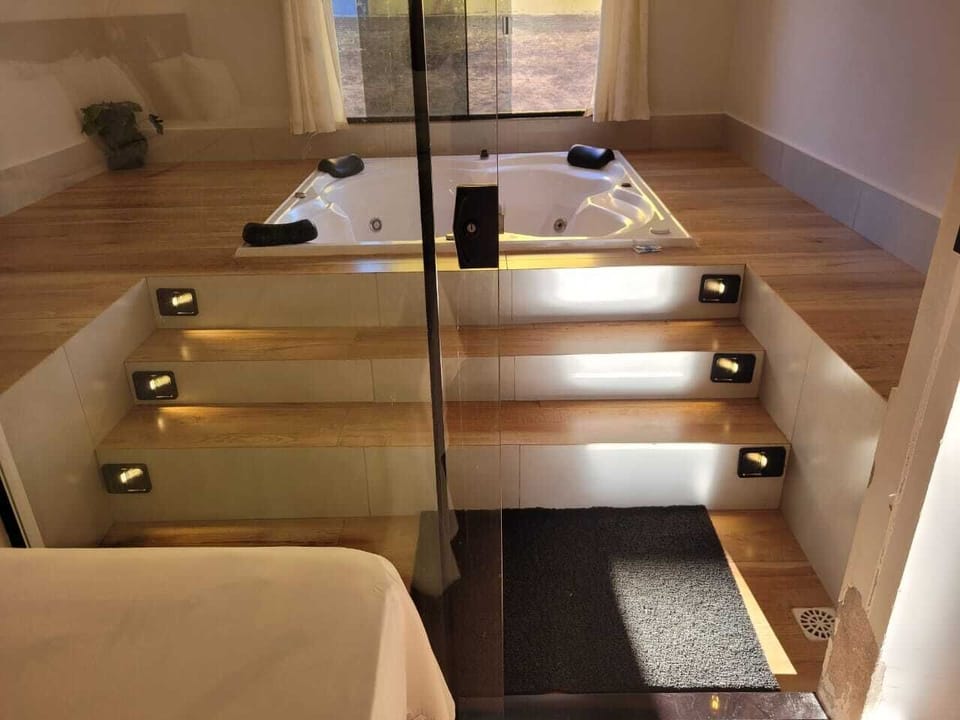 Deluxe Apartment | 2 bedrooms, desk, laptop workspace, free WiFi