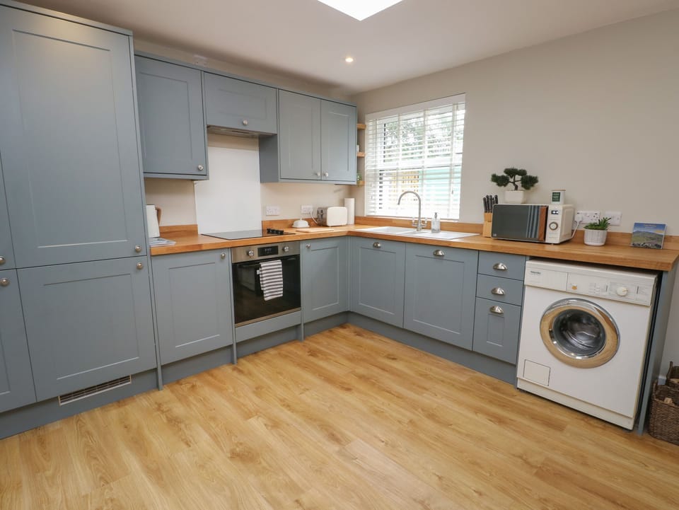 Fridge, dishwasher, electric kettle, toaster