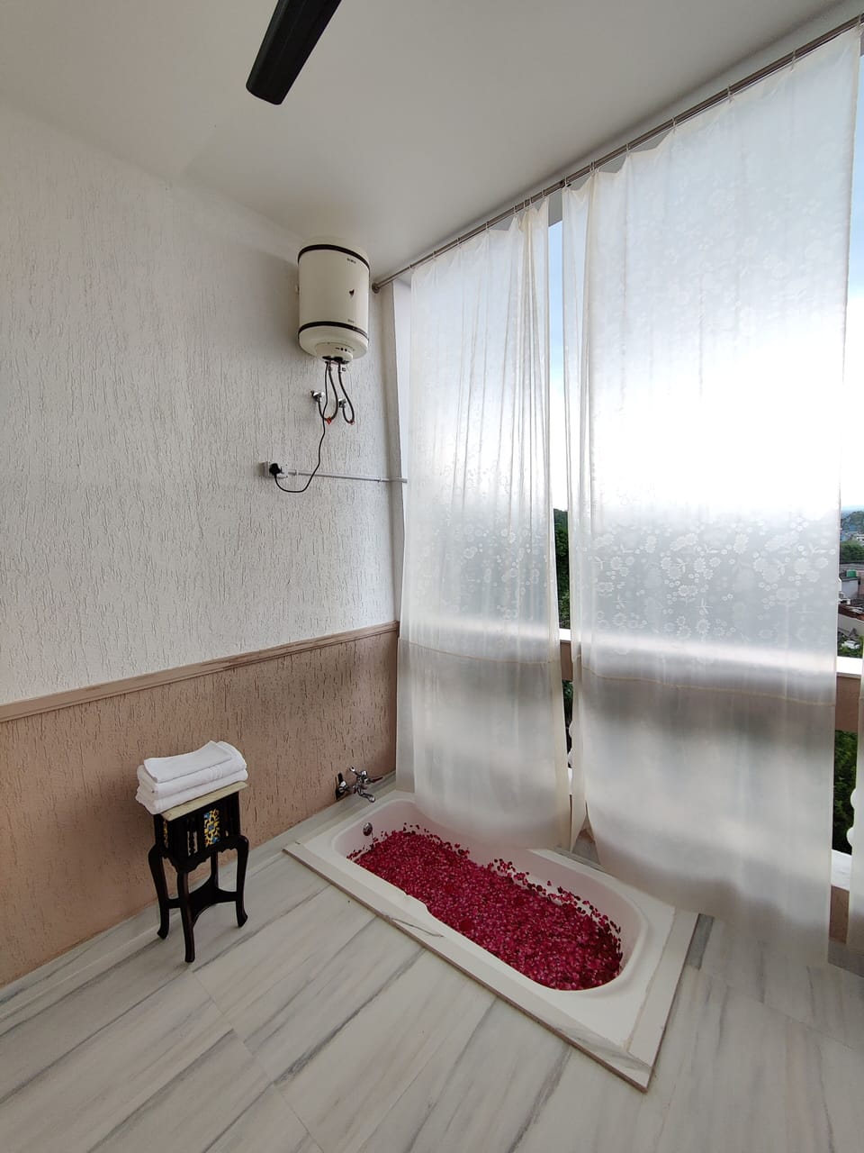 Jetted tub