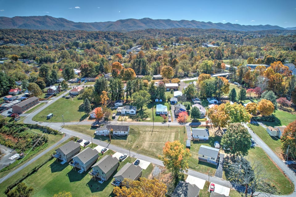 Make the most of your visit in the midst of the serene locale, idyllic ambience that surrounds the home.