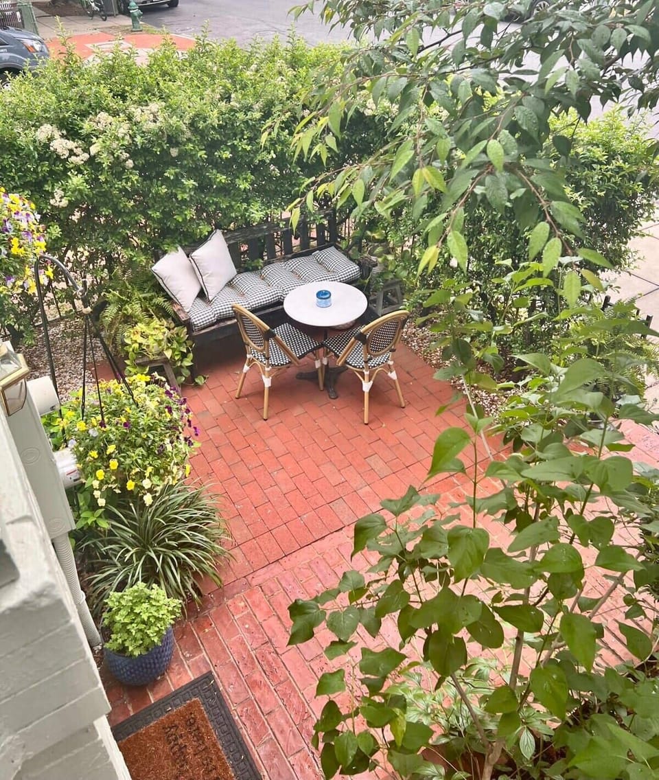 Front outdoor area