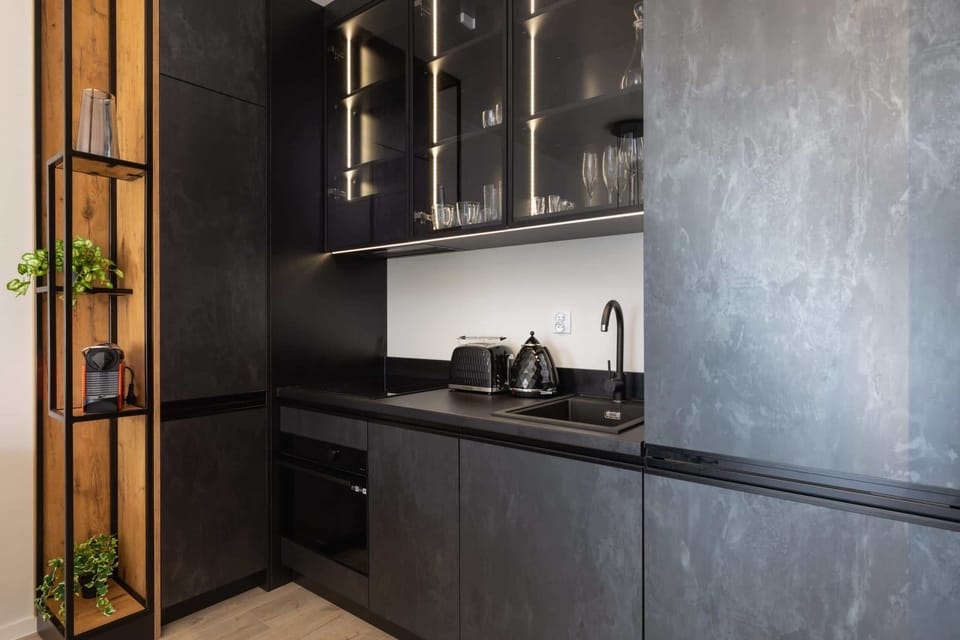 Modern, fully equipped kitchenette. 