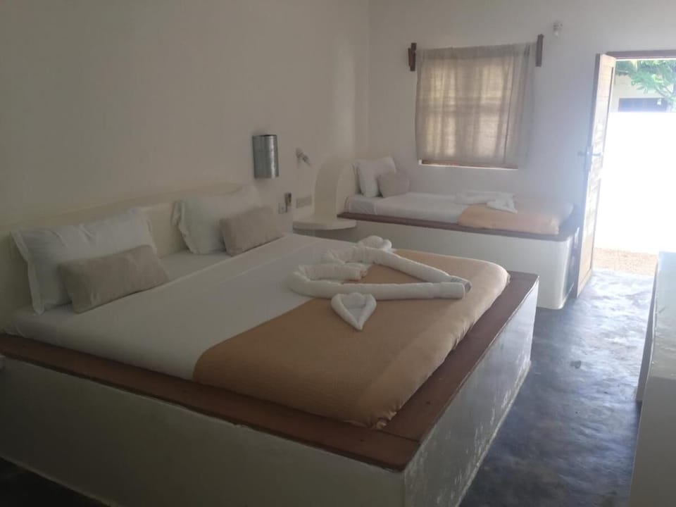 Standard Triple Room | Free WiFi