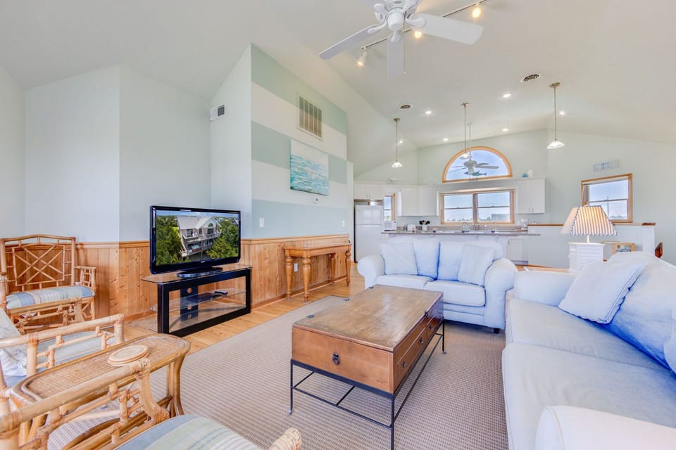 05-Surf-Or-Sound-Realty-148-Summer's Wind Salvo-Great Room-04