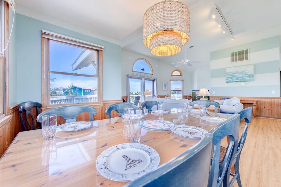 07-Surf-Or-Sound-Realty-148-Summer's Wind Salvo-Dining Area-02