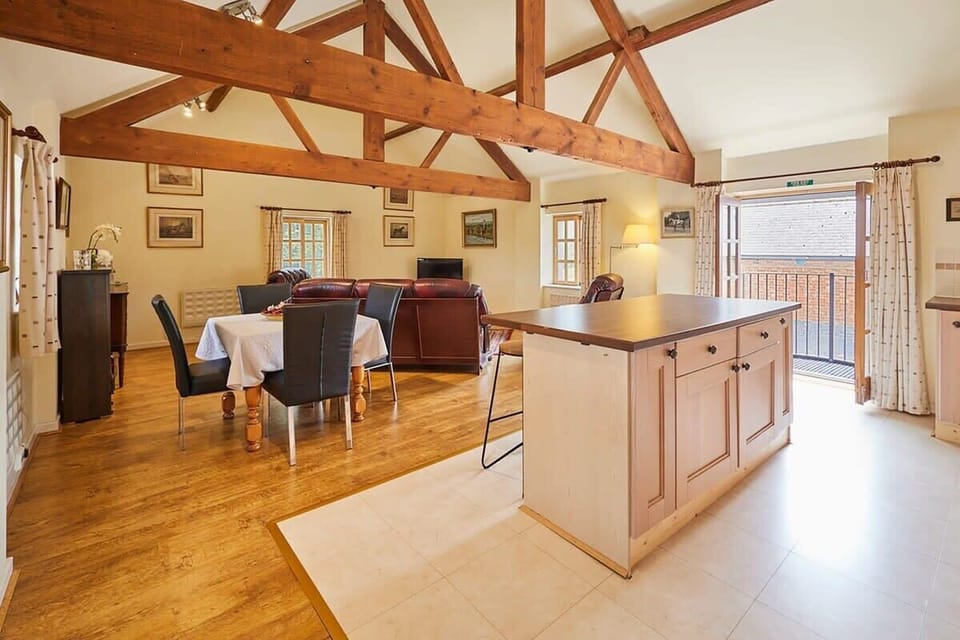 Widger Mews Apartment, Norton - Host & Stay