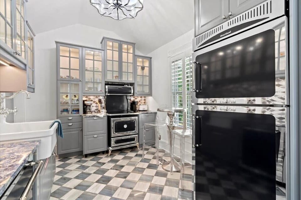 Featuring  a dishwasher for quick clean-ups.