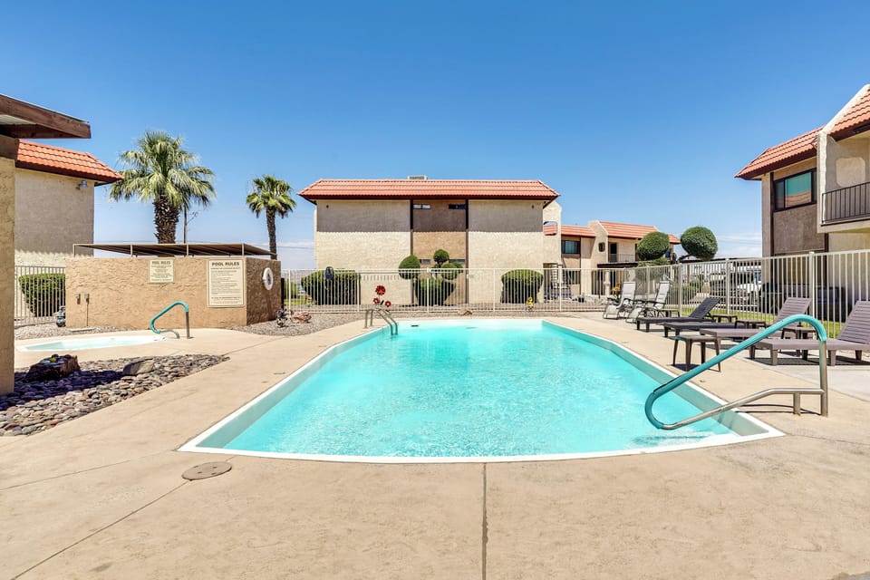 Community Pool & Hot Tub Area