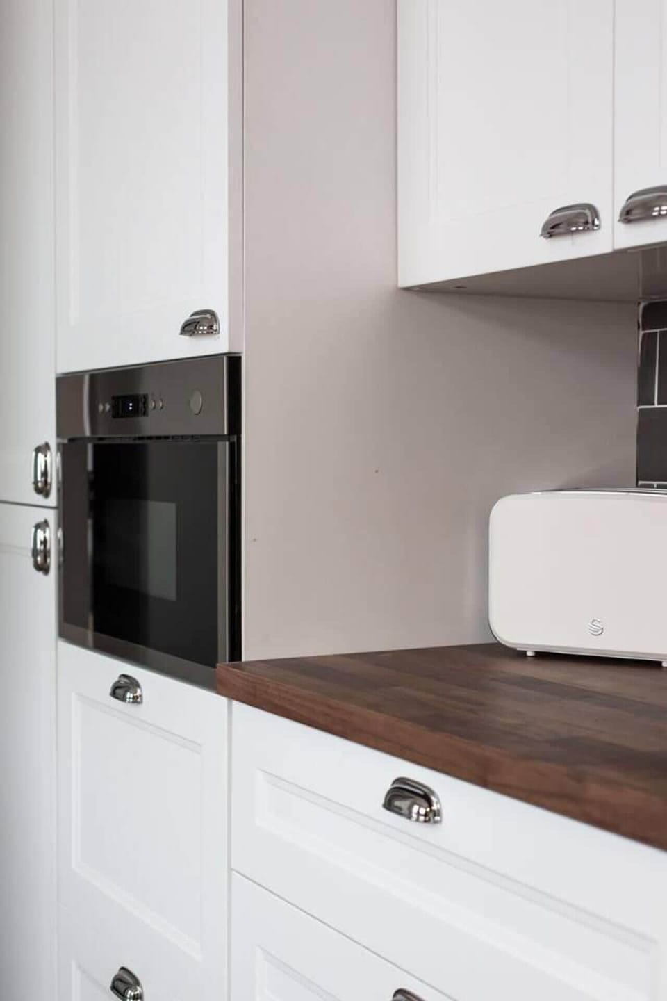 House | Private kitchen | Fridge, microwave, oven, stovetop
