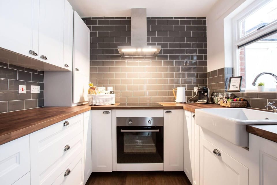 House | Private kitchen | Fridge, microwave, oven, stovetop