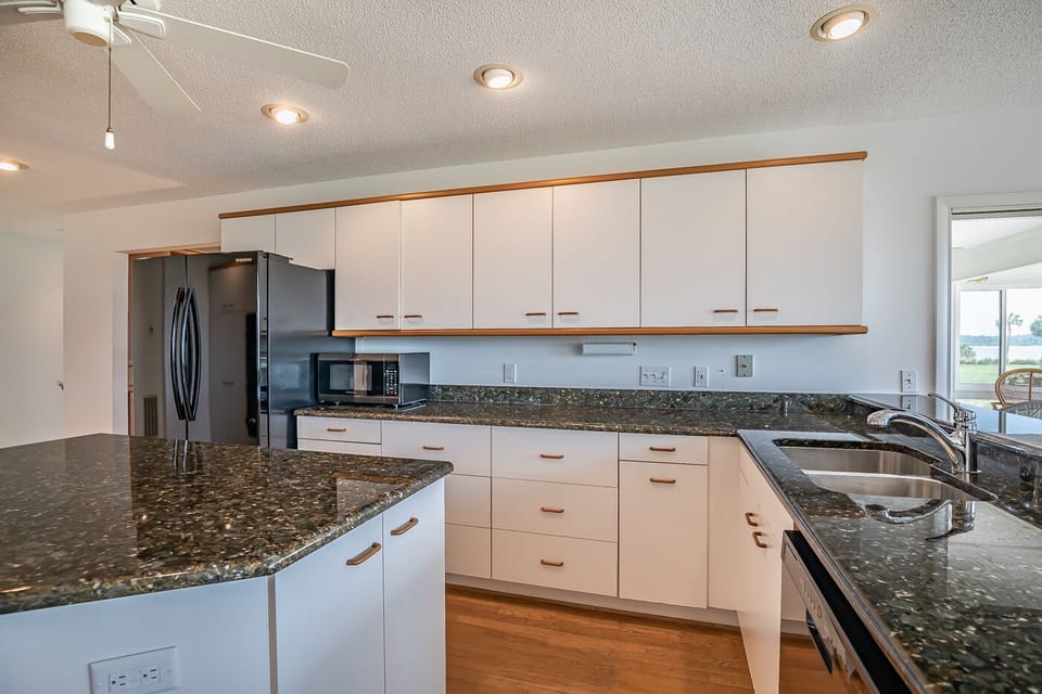 Spacious kitchen