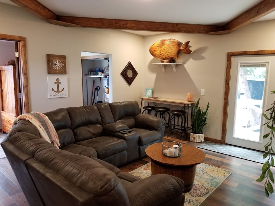 Queen bedroom on main level