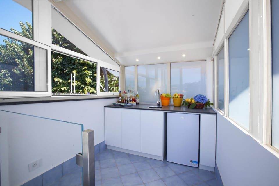 House, Smoking | Private kitchen