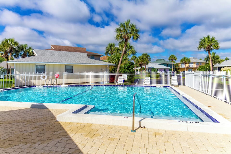 Condo (4 Bedrooms) | Property amenity