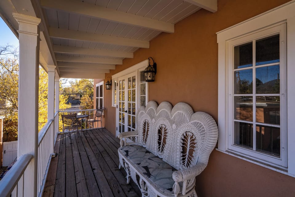 Condo (2 Bedrooms) | Property amenity