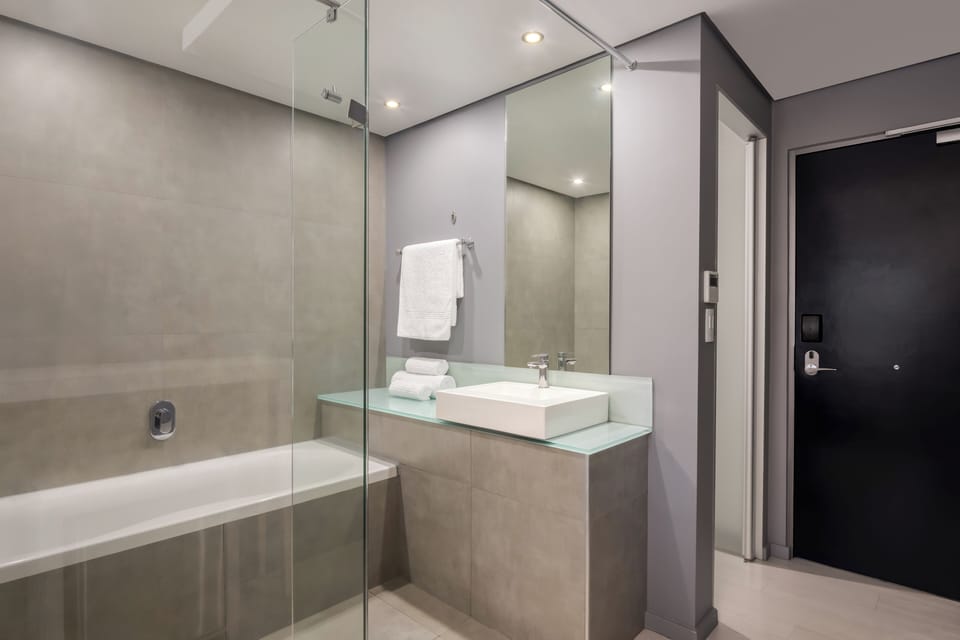 Room, 2 Twin Beds | Bathroom | Free toiletries, hair dryer, towels, soap