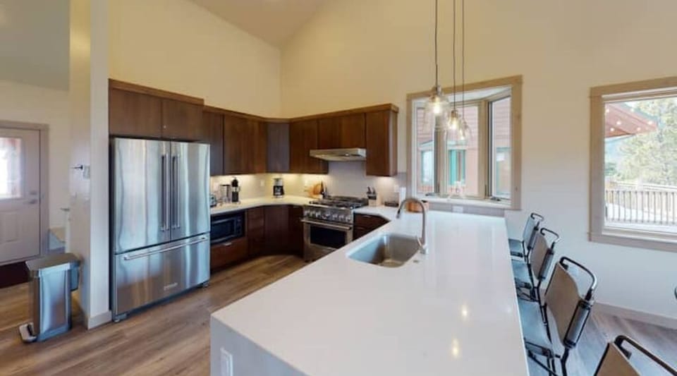 Chef's kitchen with stainless appliances