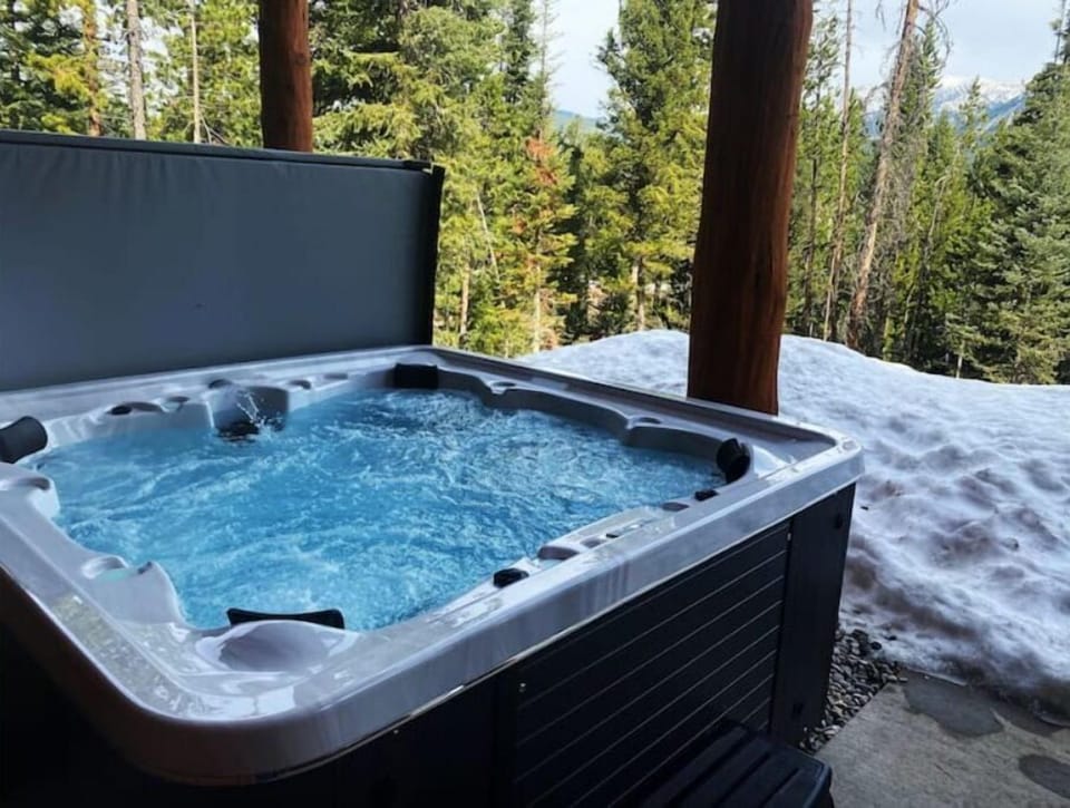 Lower level hot tub