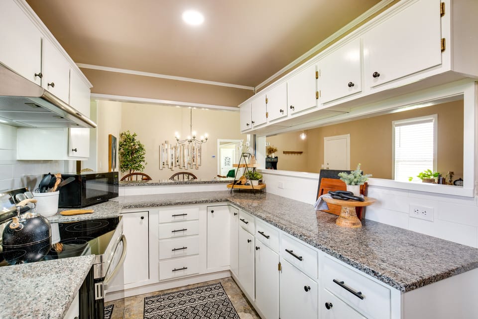 Kitchen | Cooking Basics | Ice Maker | Microwave