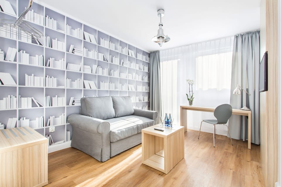 Deluxe Room | Pillowtop beds, desk, blackout drapes, free WiFi