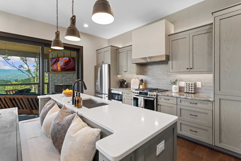 Spacious Kitchen