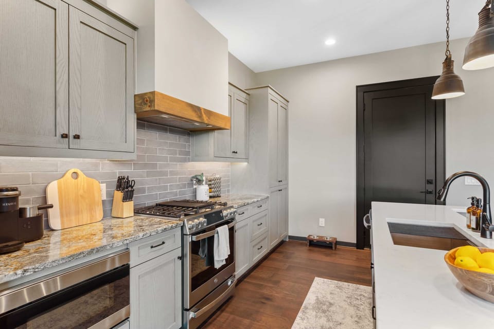 Granite Counters and Stainless Appliances