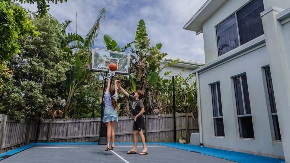 Sport court