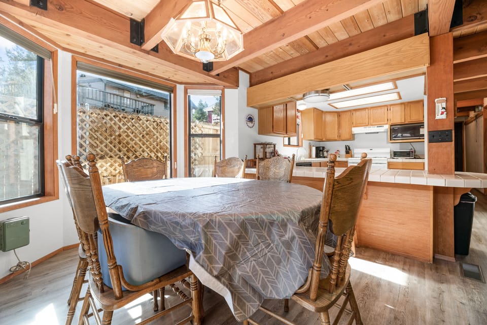 Basic Cabin | Private kitchen | Full-size fridge, microwave, oven, stovetop