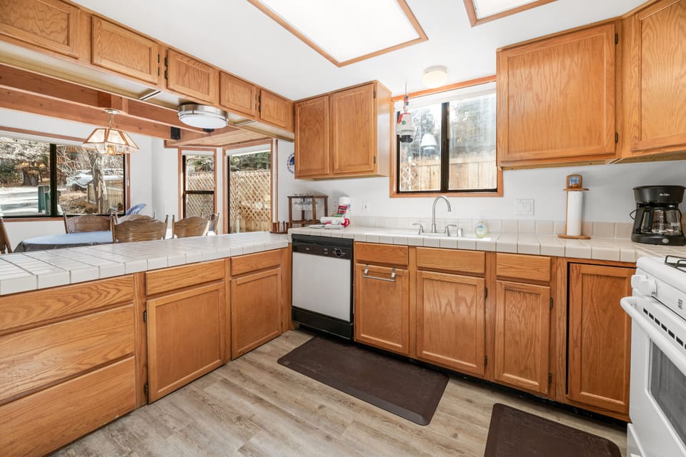 Basic Cabin | Private kitchen | Full-size fridge, microwave, oven, stovetop