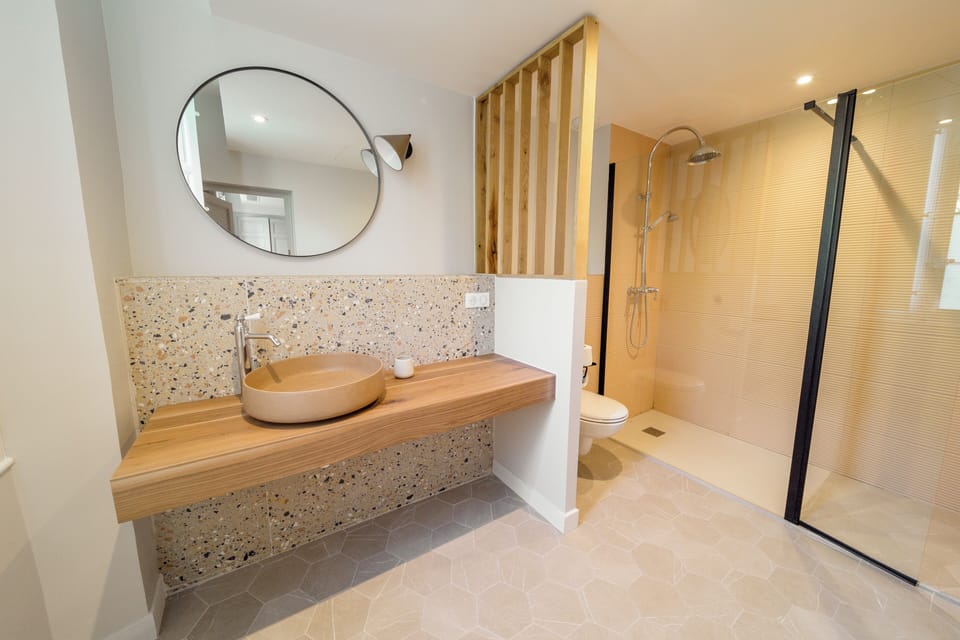 Bathroom | Hair dryer, towels, soap, shampoo