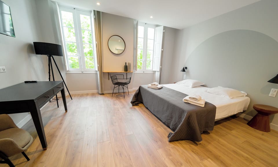 Classic Double Room | Blackout drapes, soundproofing, iron/ironing board, free WiFi